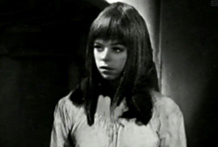 Anne Chaplet – cute, innocent, harmless, brave, inoffensive, and apparently perfectly discardable.