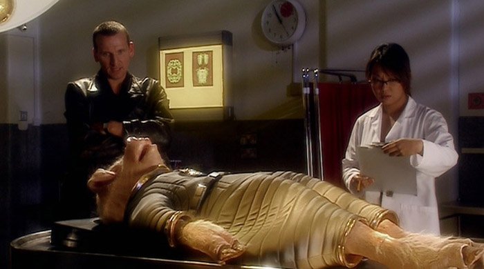 Doctor Who Aliens of London space pig autopsy