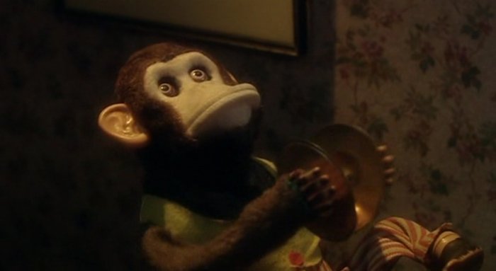 Someone explain to me how the kid is manipulating this monkey!