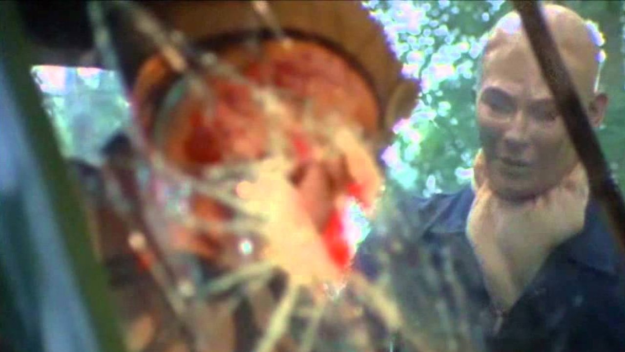 auton-causes-traffic-accident-and-stares-at-dead-soldier-spearhead-from-space-doctor-who-back-when