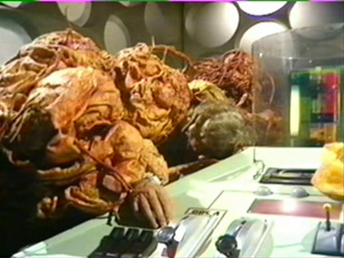 axons-capture-pertwee-in-his-tardis-claws-of-axos-who-back-when