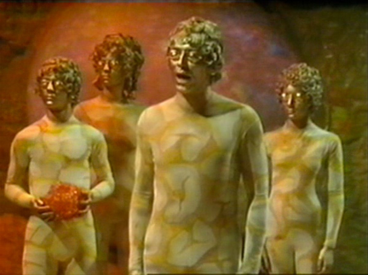 axons-carrying-axonite-claws-of-axos-who-back-when