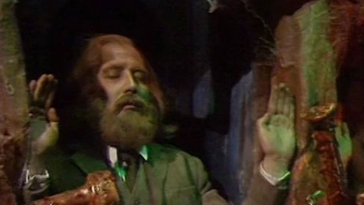 beardy-scotsman-in-zygon-cloning-pod-terror-of-the-zygons-doctor-who-back-when