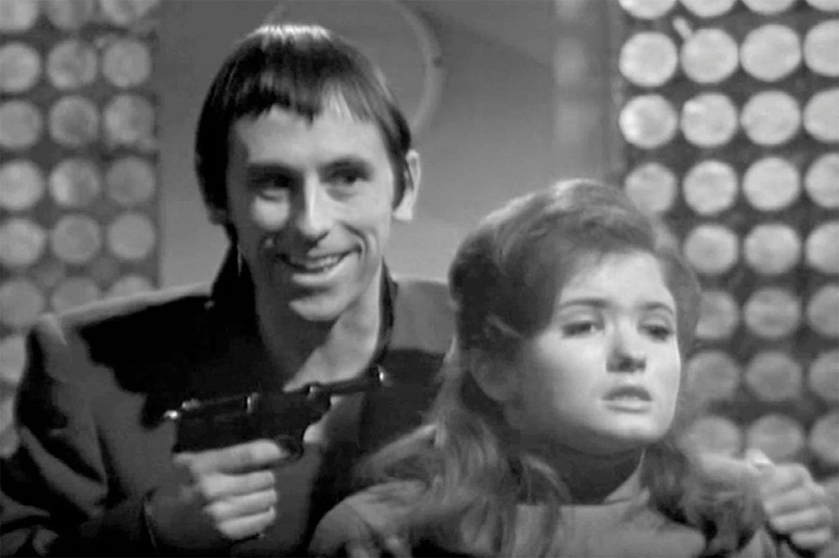 benik-with-gun-on-victoria-The-Enemy-of-the-World-Doctor-Who-Back-When