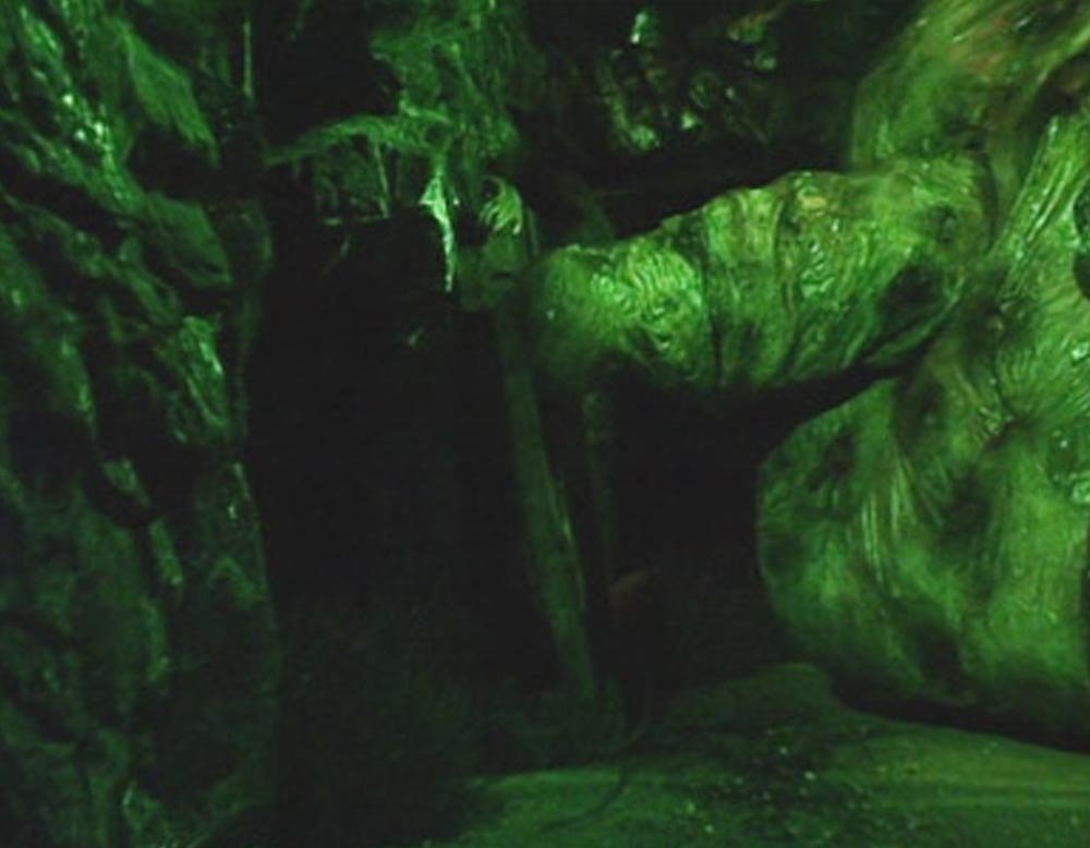 binro-and-tom-baker-attacked-by-giant-penis-monster-creature-from-the-pit-doctor-who-back-when