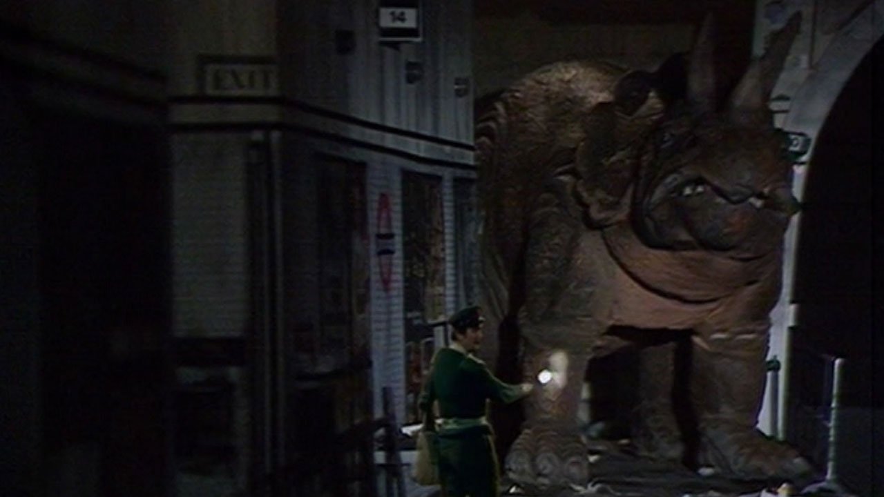 brigadier-lethbridge-stewart-in-underground-with-triceratops-invasion-of-the-dinosaurs-doctor-who-back-when