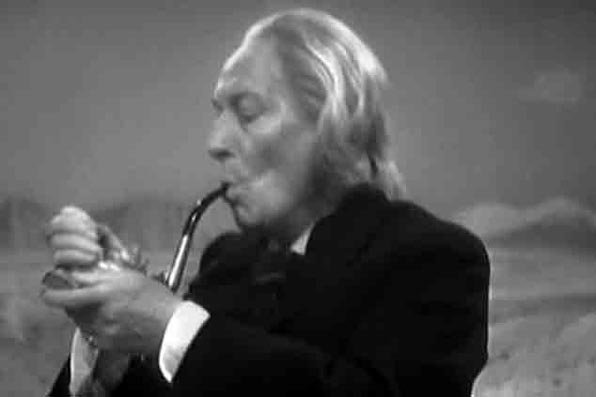 c001 doctor smoking pipe doctor who unearthly child whobackwhen