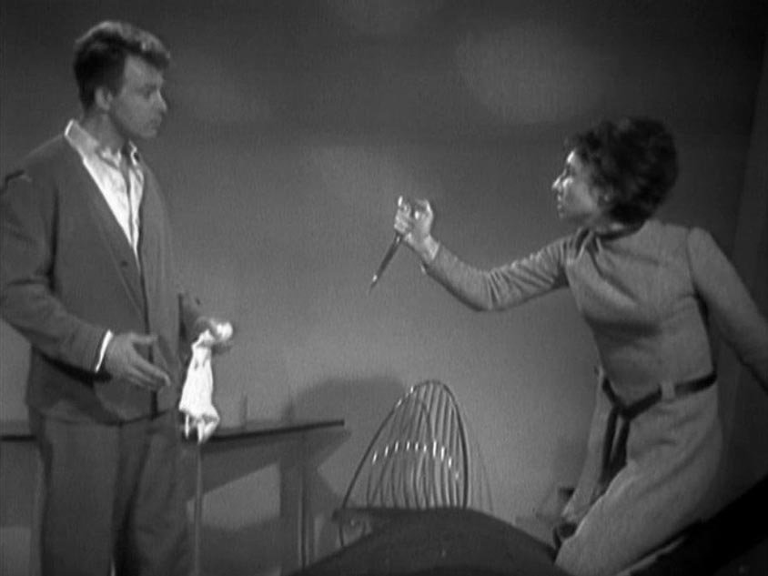 c003 crazy psycho susan scissors doctor who edge of destruction whobackwhen