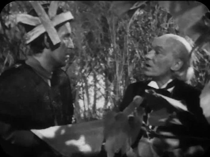 Doc admiring Exorse's awesome hat