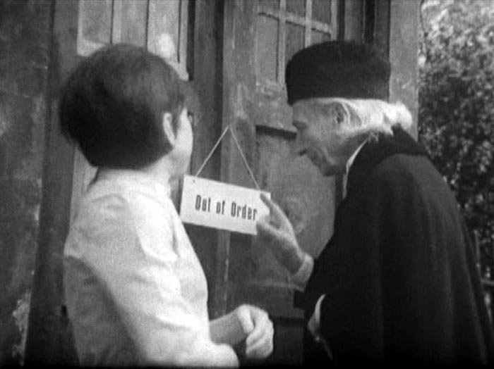 c027 war machines tardis out of order doctor who whobackwhen