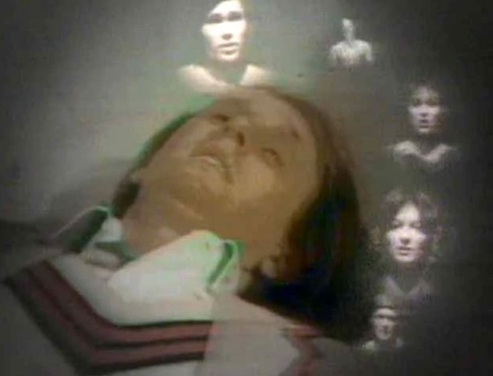 caves-of-androzani-regeneration-peter-davison-five-fifth-doctor-who-back-when