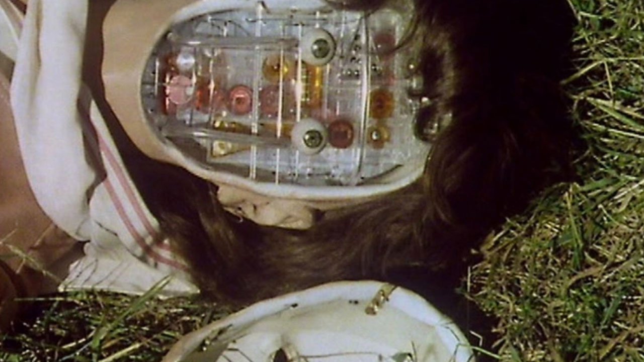 companion-sarah-jane-smith-robot-face-plop-android-invasion-john-doctor-who-back-when