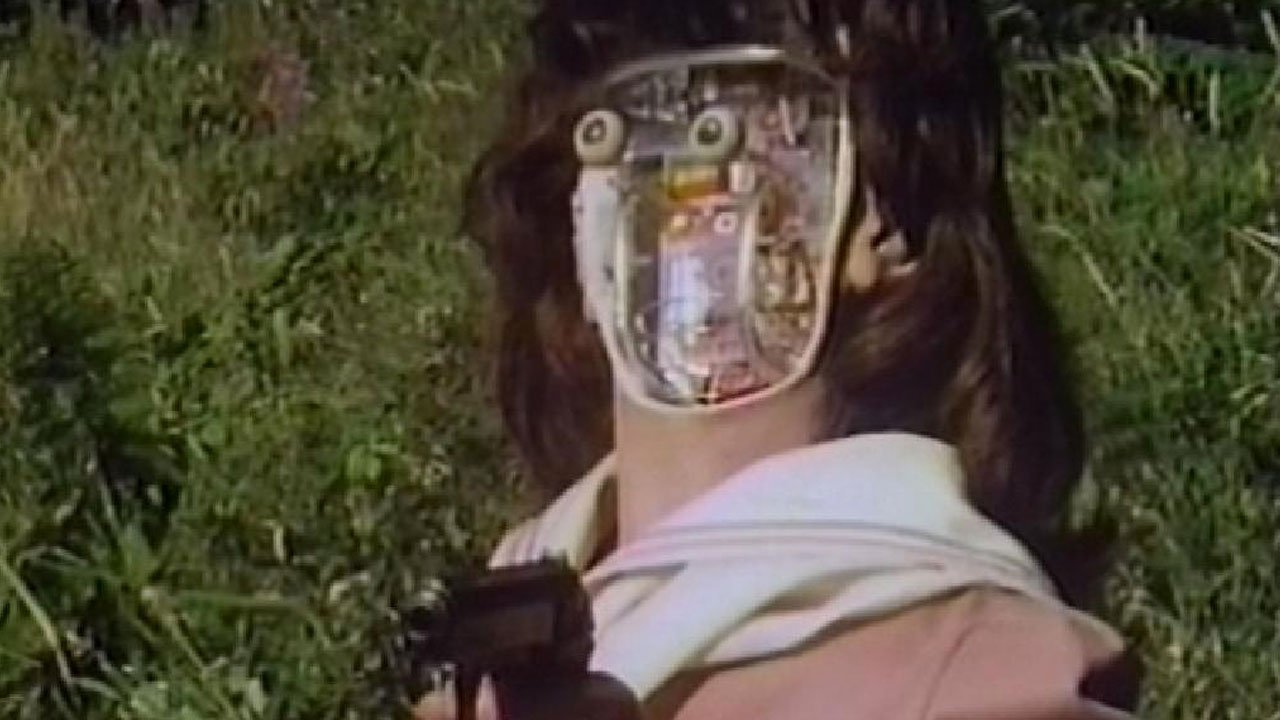 companion-sarah-jane-smith-robot-face-plop-gunpoint-android-invasion-john-doctor-who-back-when