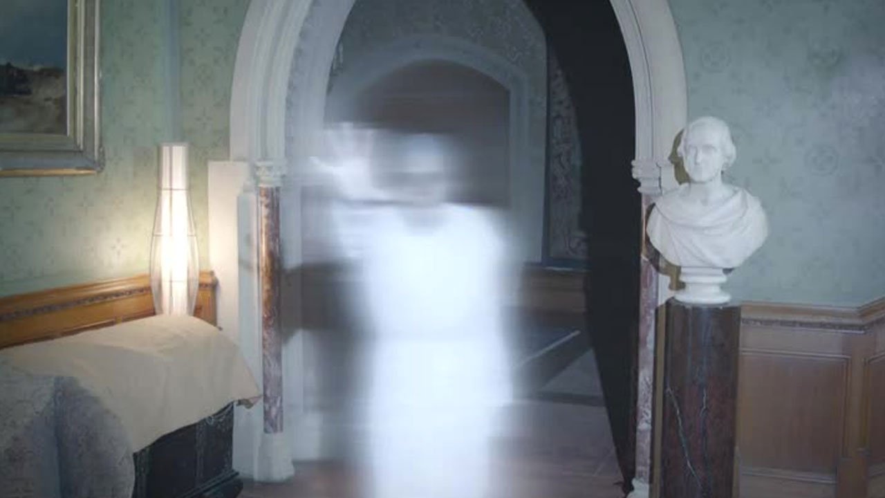 creepy-ghost-apparition-of-hila-hide-doctor-who-back-when