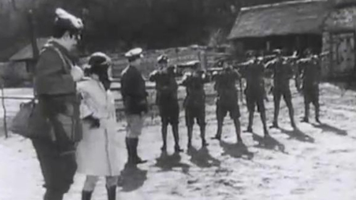 doc-about-to-be-executed-the-war-games-patrick-troughton-doctor-who-back-when