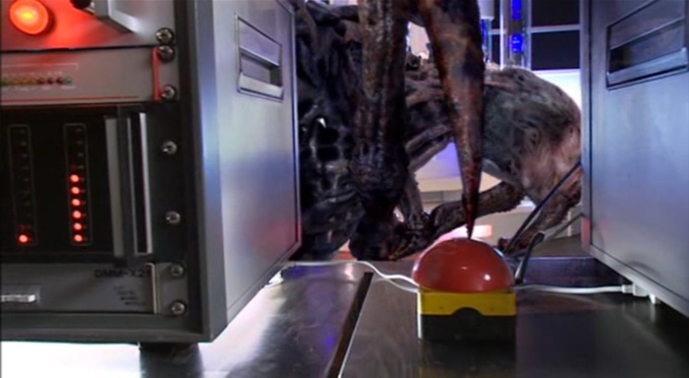 doctor-who-back-when-the-lazarus-experiment-big-red-button