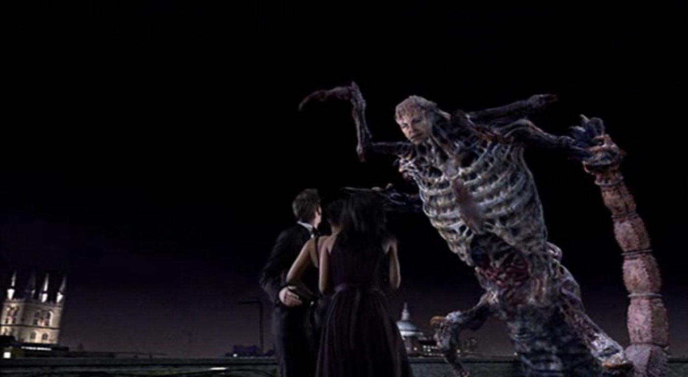 doctor-who-back-when-the-lazarus-experiment-lazarus-monster-tennant-martha-and-tish-on-rooftop