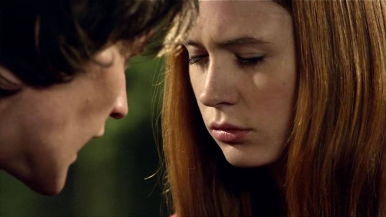eleven-matt-smith-talks-to-amy-pond-in-flesh-and-stone-the-big-bang-doctor-who-back-when