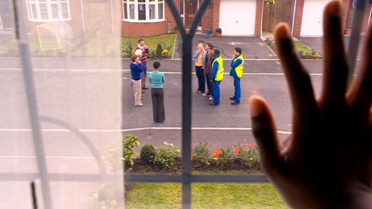 enormous girl hand on window fear her doctorwho drwho doctor who whobackwhen