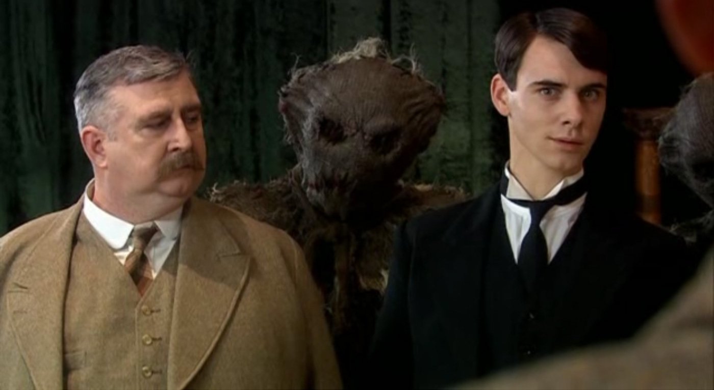 family-of-blood-scarecrow-in-the-background-doctor-who-back-when-human-nature