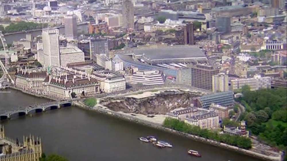 hospital-disappeared-crater-london-2-smith-and-jones-doctor-who-drwho-whobackwhen