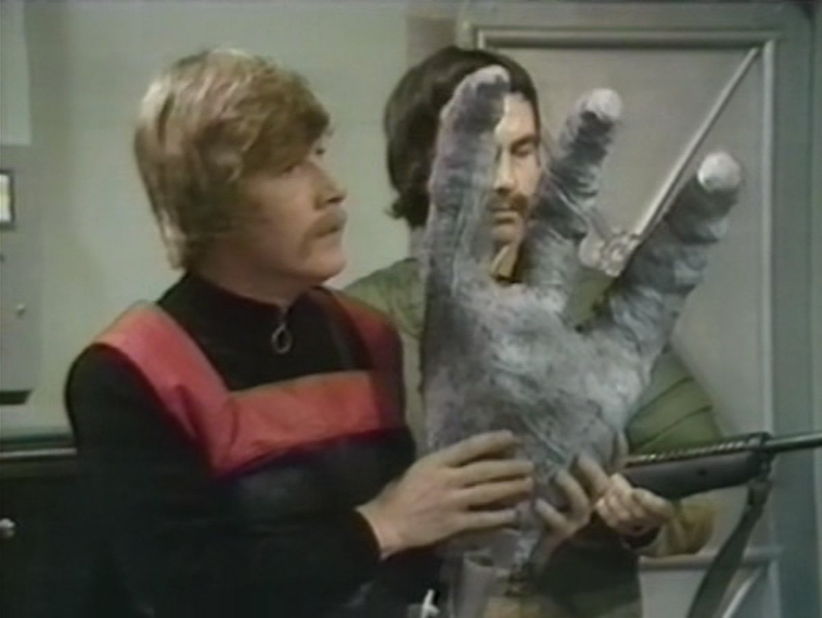 huge-fake-lizard-hand-high-five-colony-in-space-who-back-when