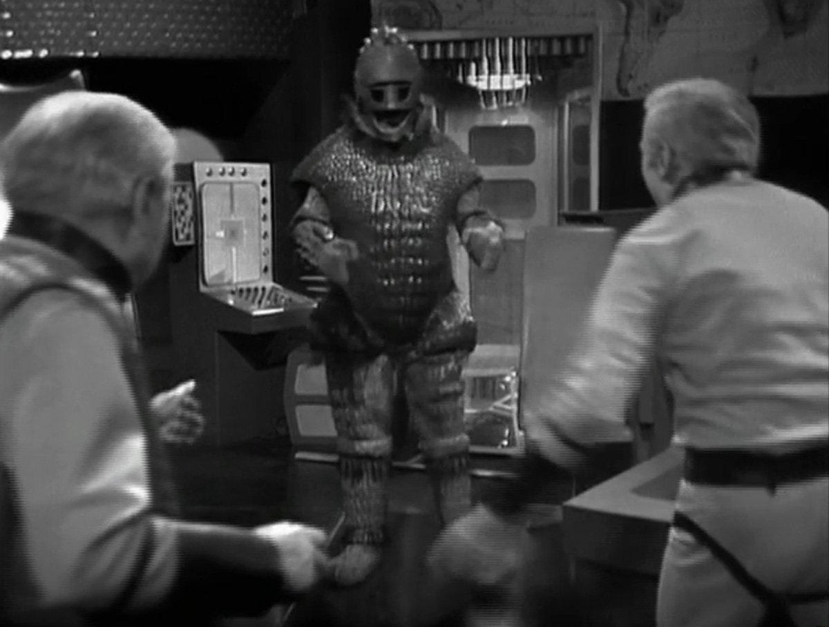 ice-warrior-approaches-professor-and-whatshisface-seeds-of-death-doctor-who-back-when