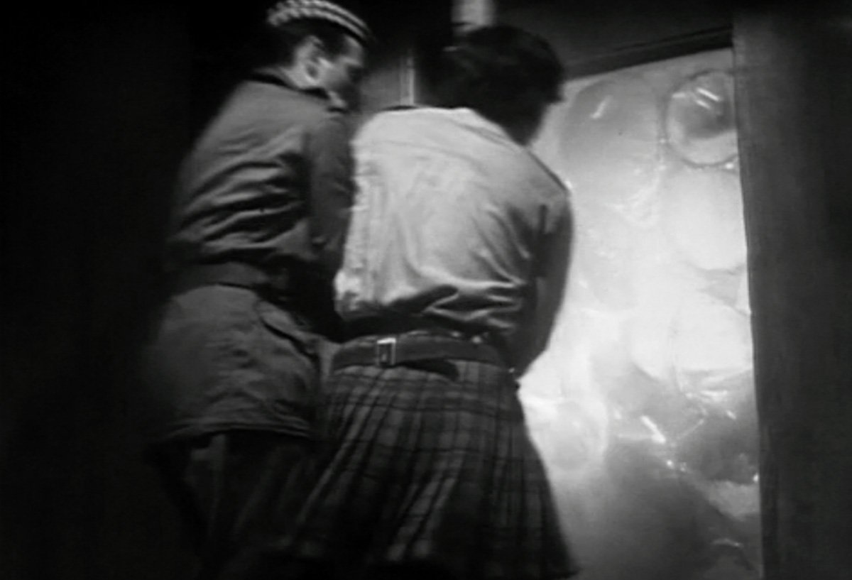 jamie-and-alistair-gordon-lethbridge-stewart-find-fungus-in-the-weapons-closet-doctor-who-back-when-web-of-fear