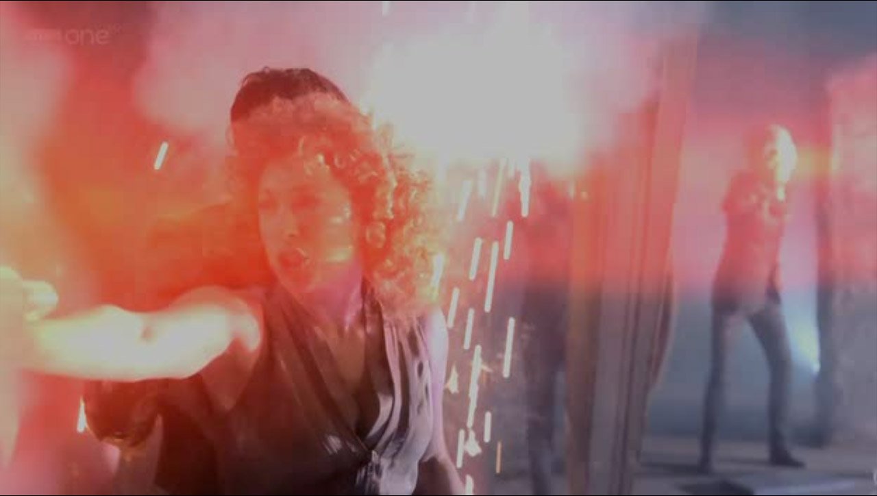 john-woo-scene-with-matt-smith-eleven-and-river-song-day-of-the-moon-doctor-who-back-when