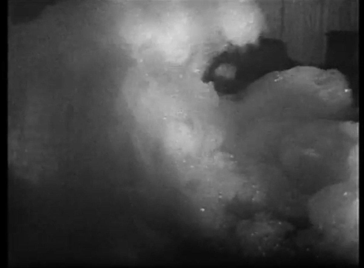 killer-foam-fury-from-the-deep-doctor-who-back-when