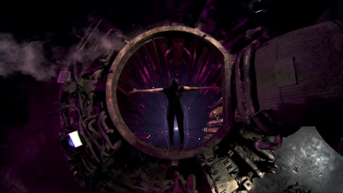 lady-christina-de-souza-jumps-into-tritovore-hole-planet-of-the-dead-who-back-when