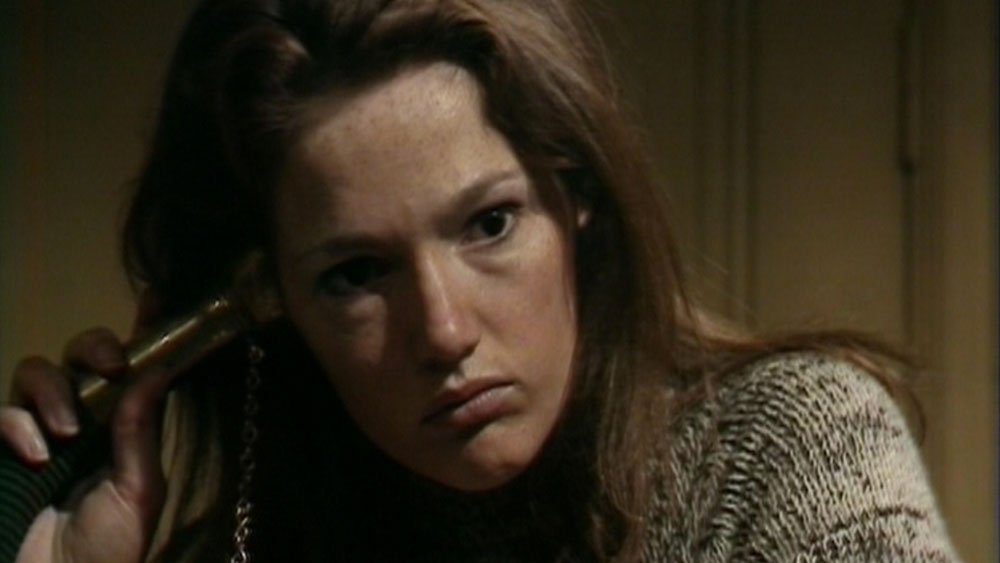 leela-on-the-phone-horror-of-fang-rock-doctor-who-back-when