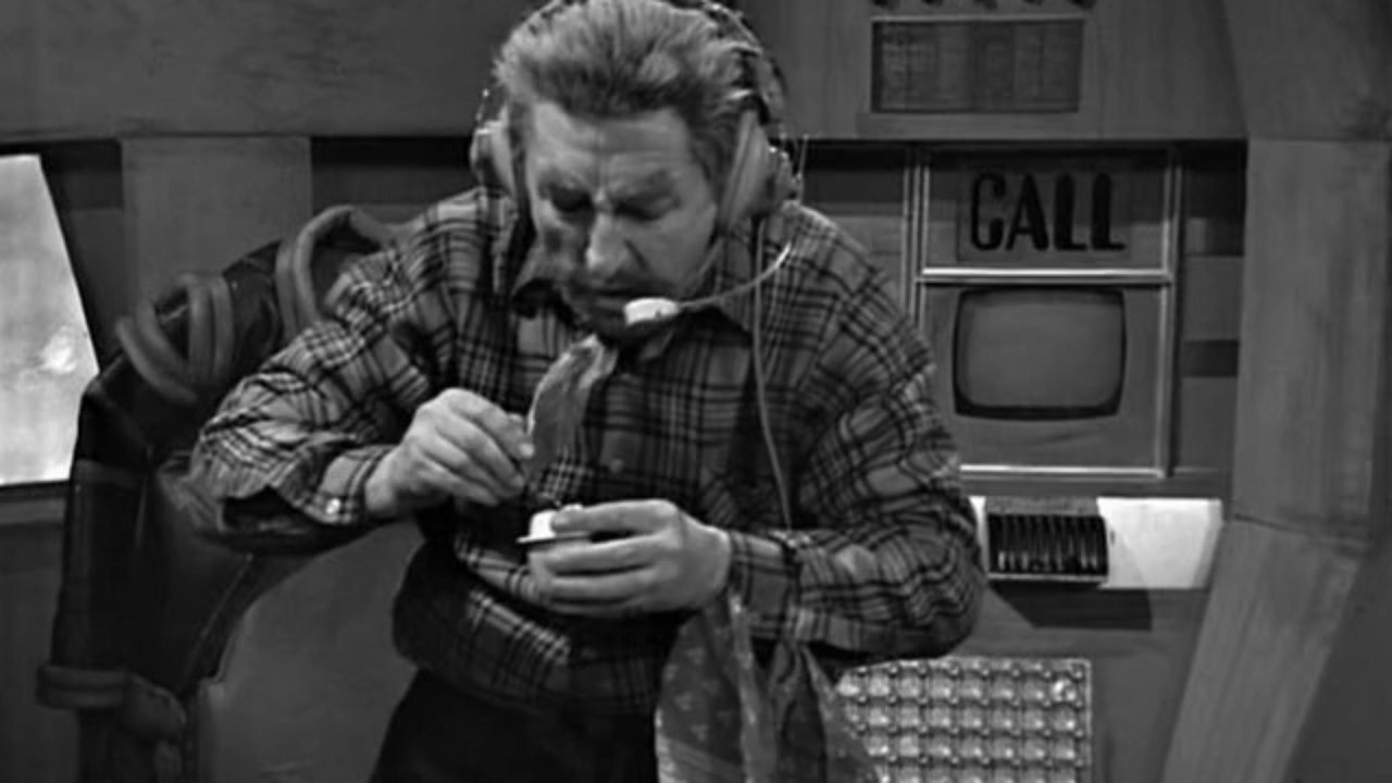 milo-clancey-tries-to-eat-breakfast-space-pirates-doctor-who-back-when