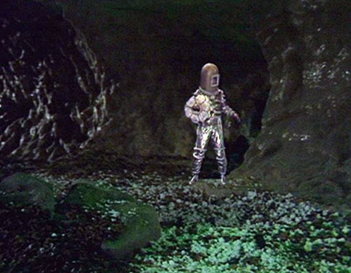 minyan-in-spacesuit-inside-p7e-persephone-planet-underworld-doctor-who-back-when