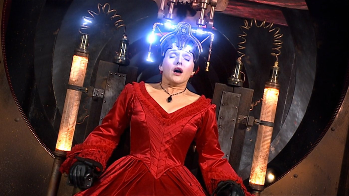 miss-hartigan-is-converted-into-the-cyberking-the-next-doctor-who-back-when