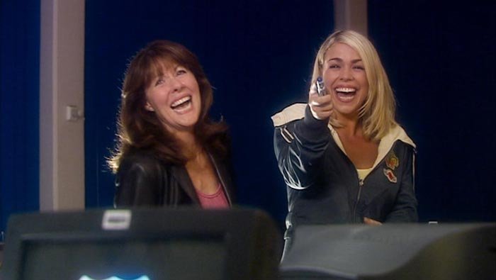 n017 school reunion sarah jane and rose bonding doctor who whobackwhen