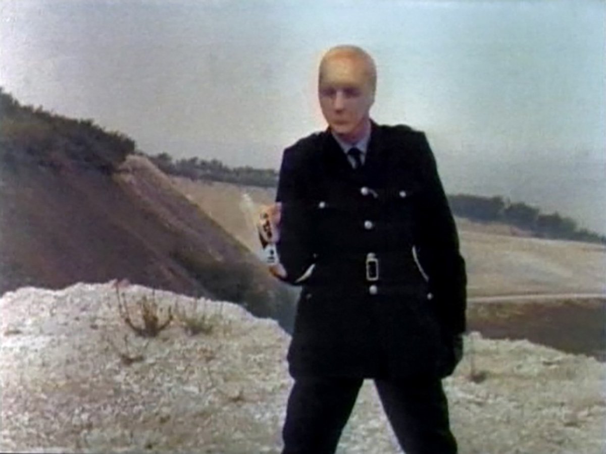 new-auton-model-in-police-uniform-terror-of-the-autons-doctor-who-back-when