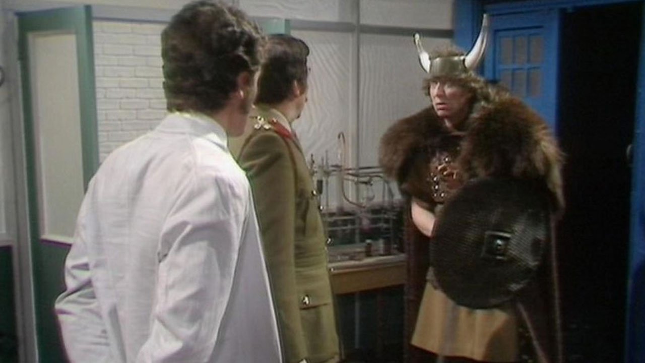 outfit-viking-robot-tom-baker-doctor-who-back-when