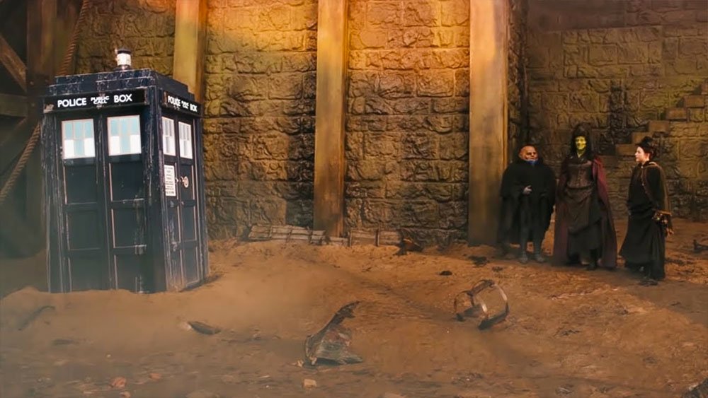 pater-noster-gang-as-tardis-arrives-in-london-deep-breath-doctor-who-back-when