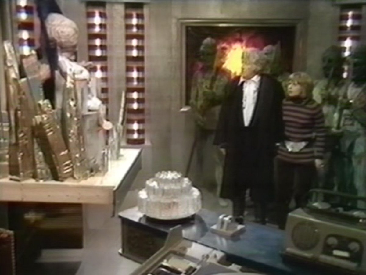pertwee-and-jo-grant-with-uxariean-guardian-and-primitives-colony-in-space-who-back-when