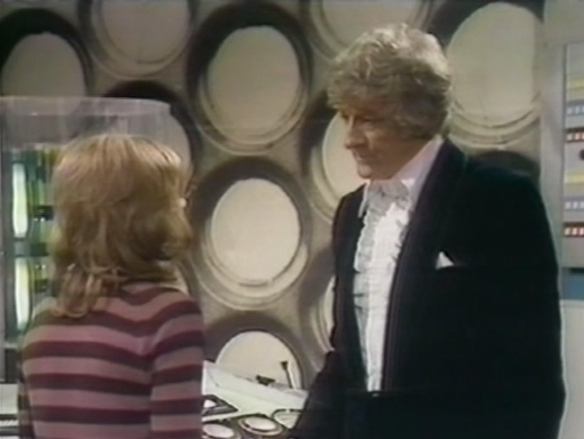 pertwee-and-jo-in-the-tardis-colony-in-space-who-back-when