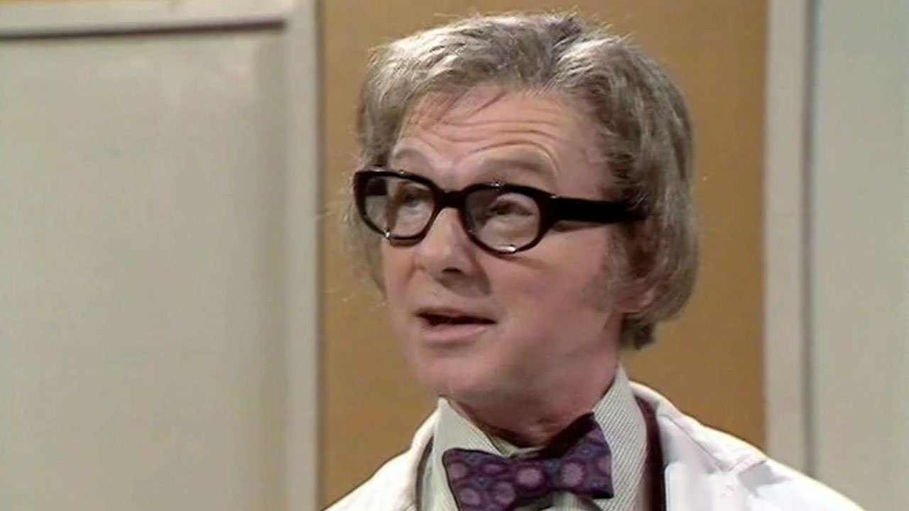 professor-rubeish-time-warrior-doctor-who-back-when