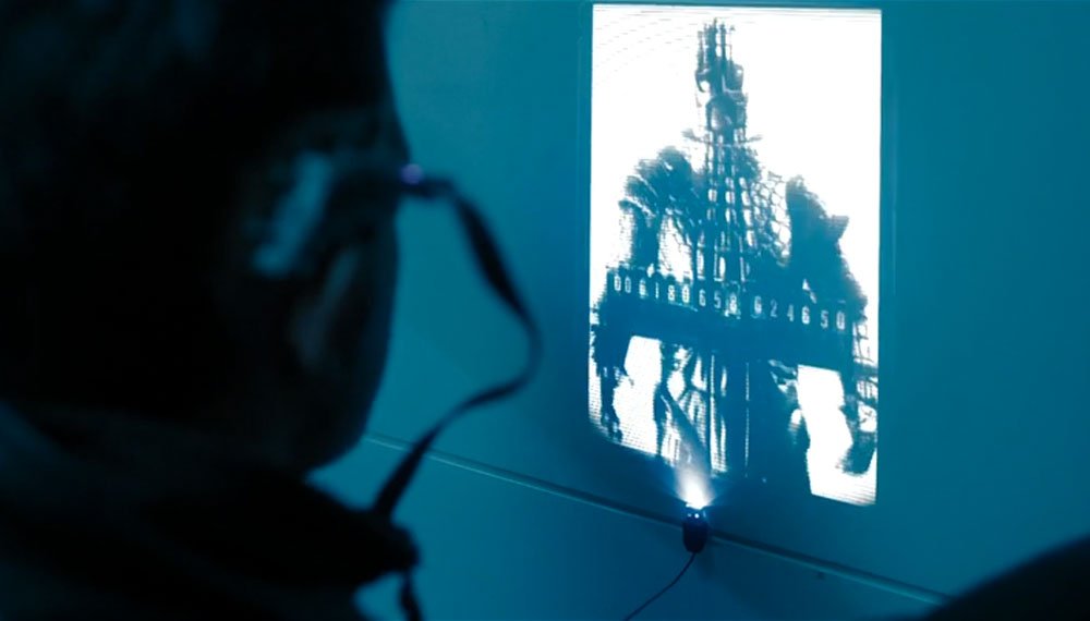 psi-looks-at-image-of-mugshot-ice-warrior-time-heist-doctor-who-back-when