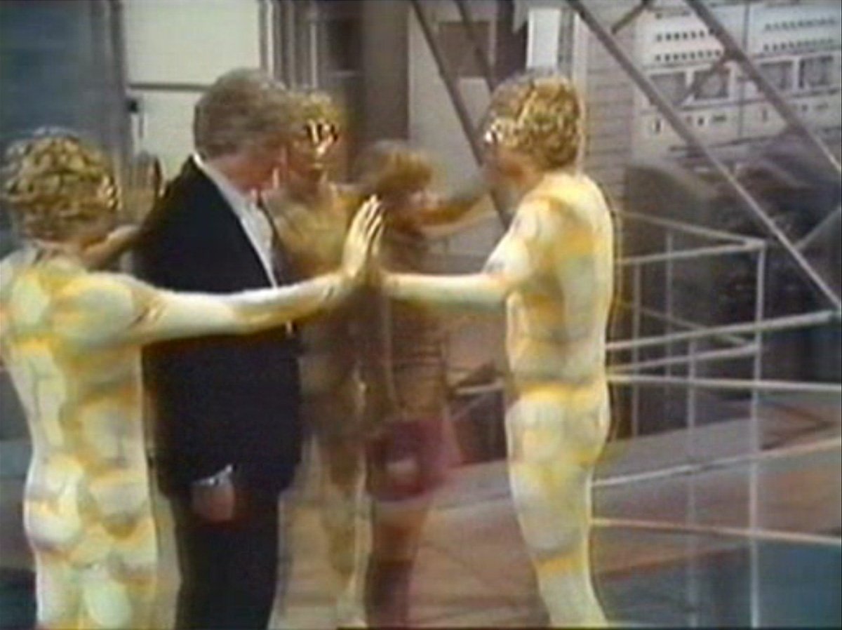 red-krynoids-transform-into-golden-cherub-people-claws-of-axos-who-back-when