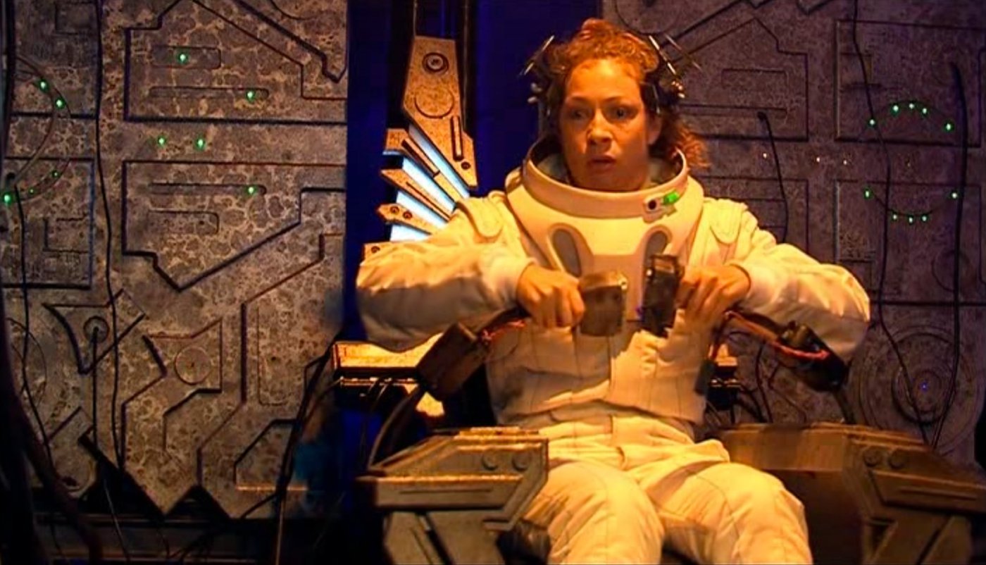 river-song-sacrifices-herself-forest-of-the-dead-doctor-who-back-when