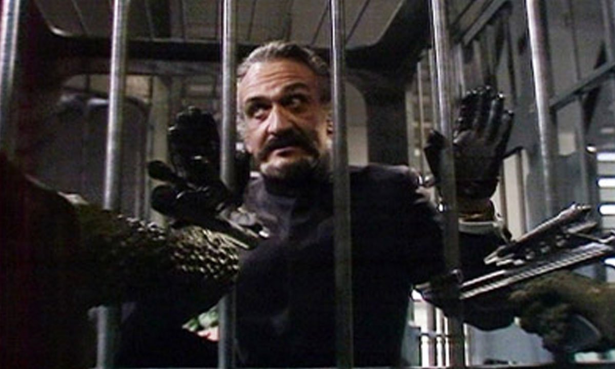 roger-delgado-master-in-cell-hands-up-with-draconians-frontier-in-space-doctor-who-back-when