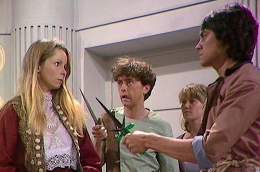 romana-attacked-by-rufio-and-the-lost-boys-full-circle-doctor-who-back-when