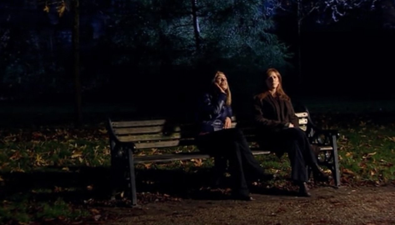 rose-and-donna-on-a-park-bench-staring-at-the-sku-turn-left-doctor-who-back-when