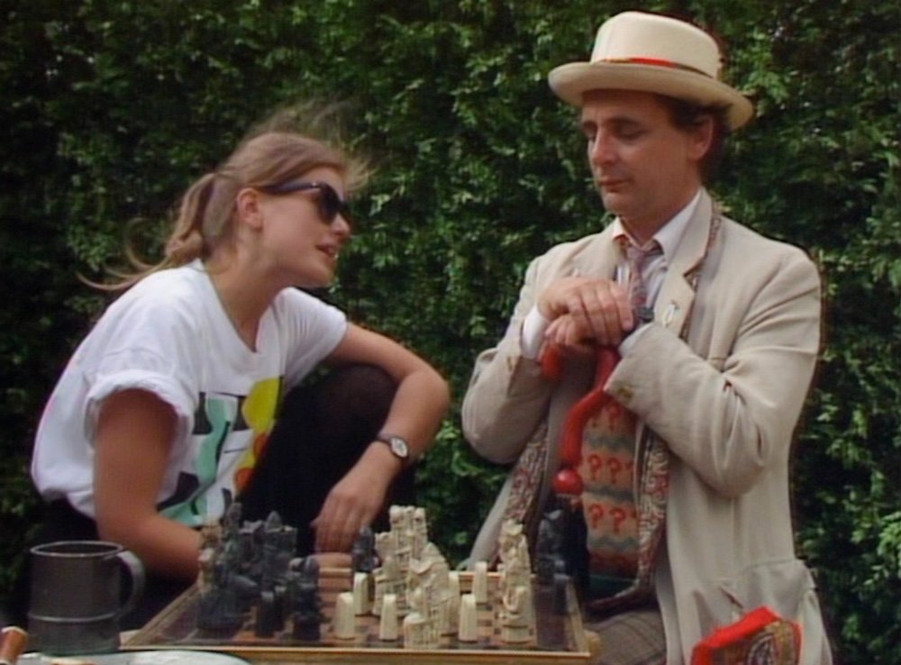 silver-nemesis-ace-sylvester-mccoy-playing-chess-seventh-doctor-who-back-when