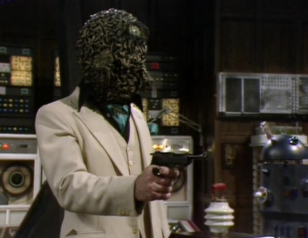 skaroth-jagaroth-white-suit-gun-city-of-death-doctor-who-back-when